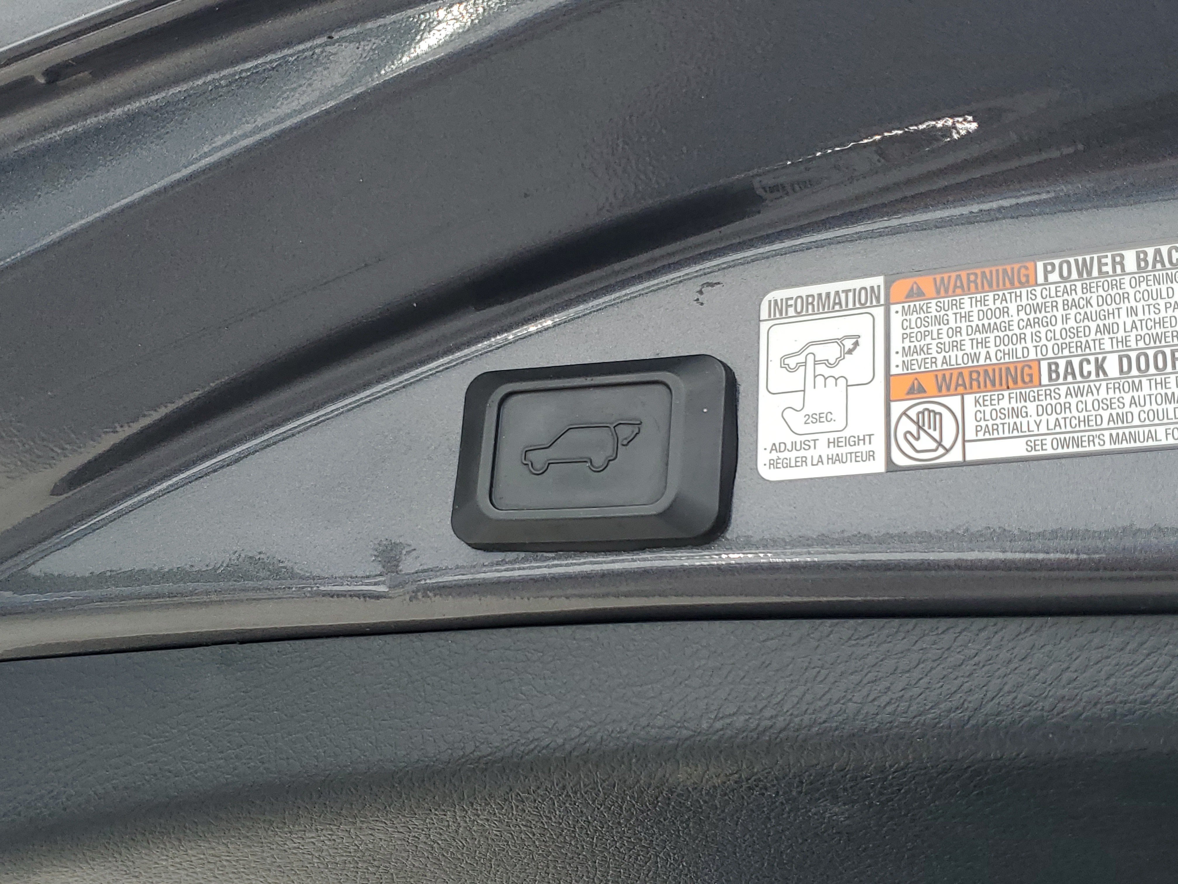 Used 2018 Magnetic Gray Metallic Toyota XLE image 10