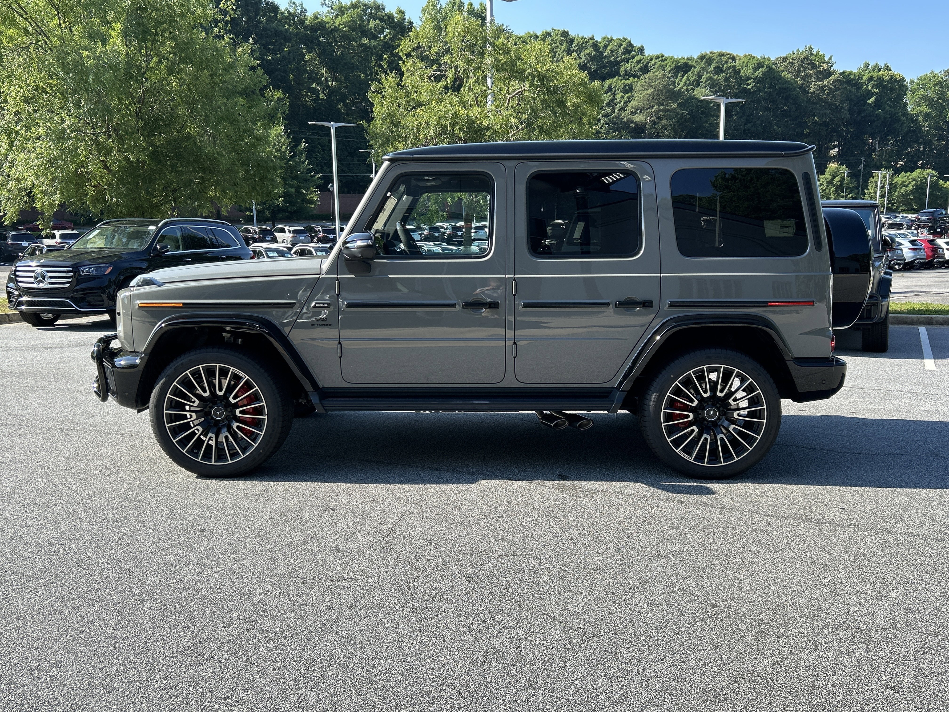 New 2026 MANUFAKTUR Arabian Grey Non- Metallic Mercedes-Benz AMG® G 63 SUV image 12