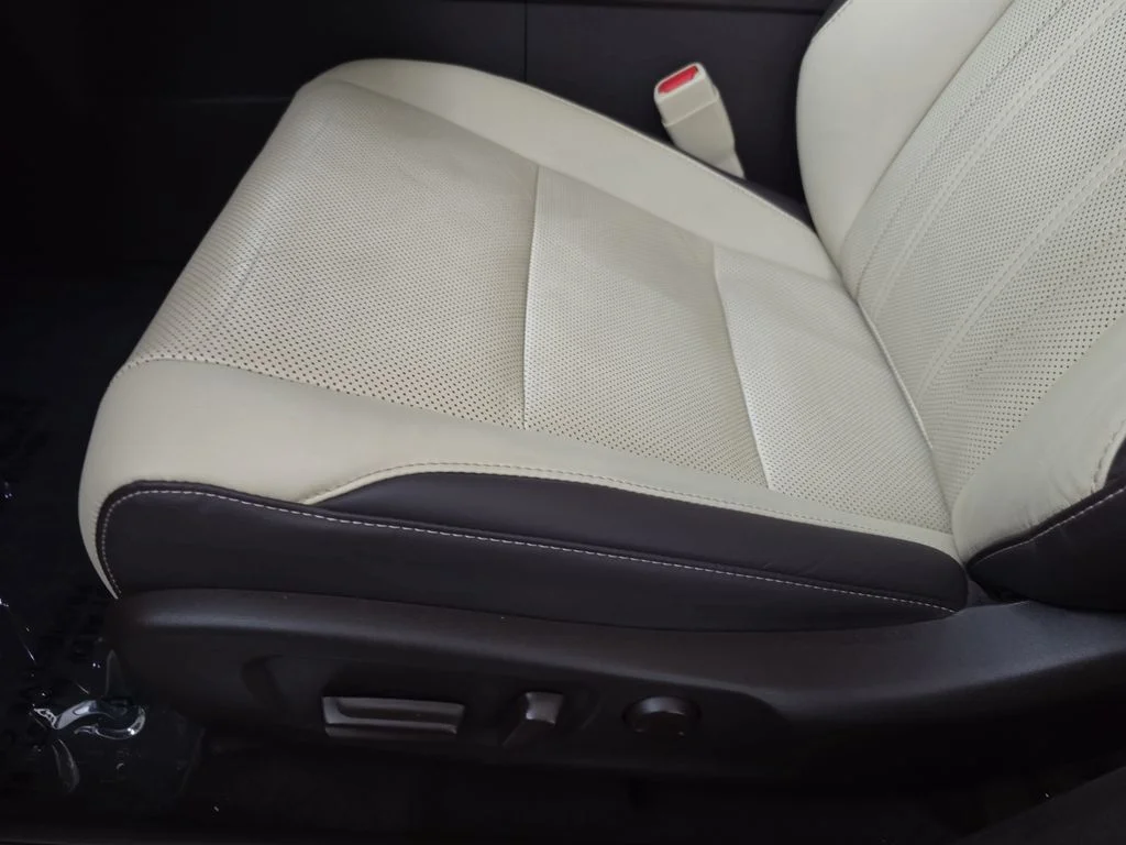 Used 2017 Beige Lexus 350 image 30
