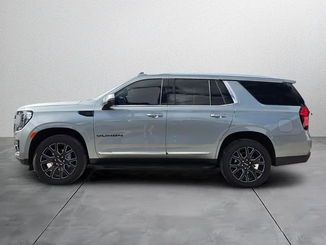 Used 2024 Silver GMC SLT image 2