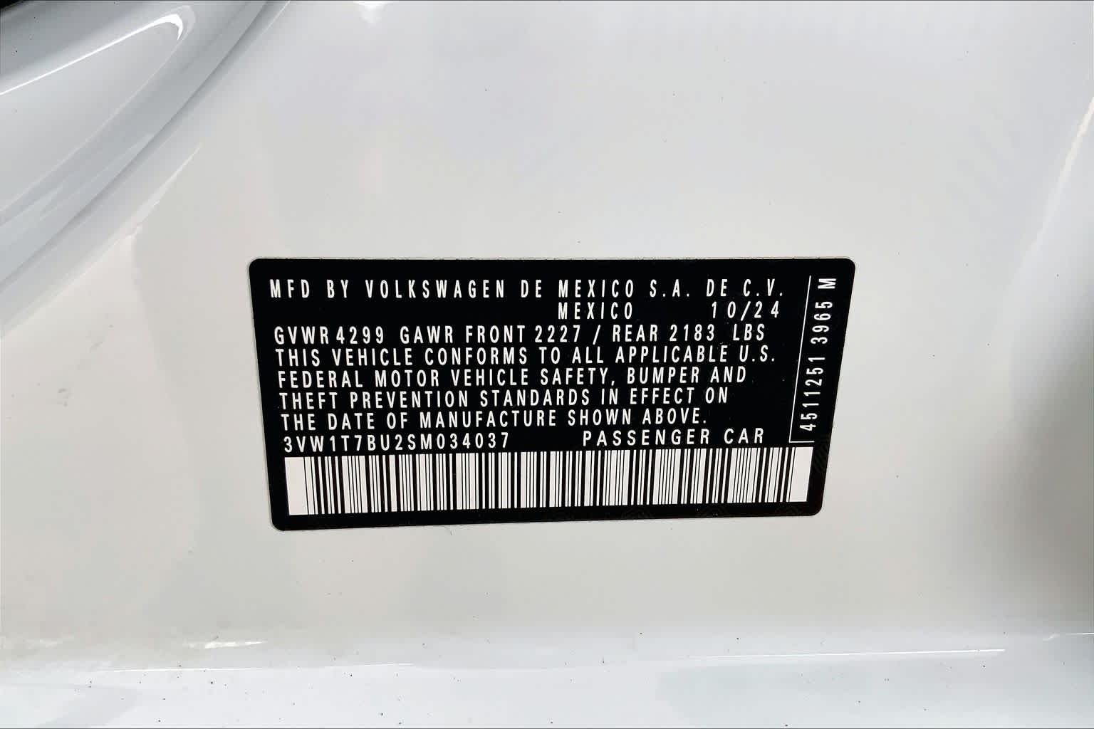 Used 2025 Pure White Volkswagen Autobahn image 36