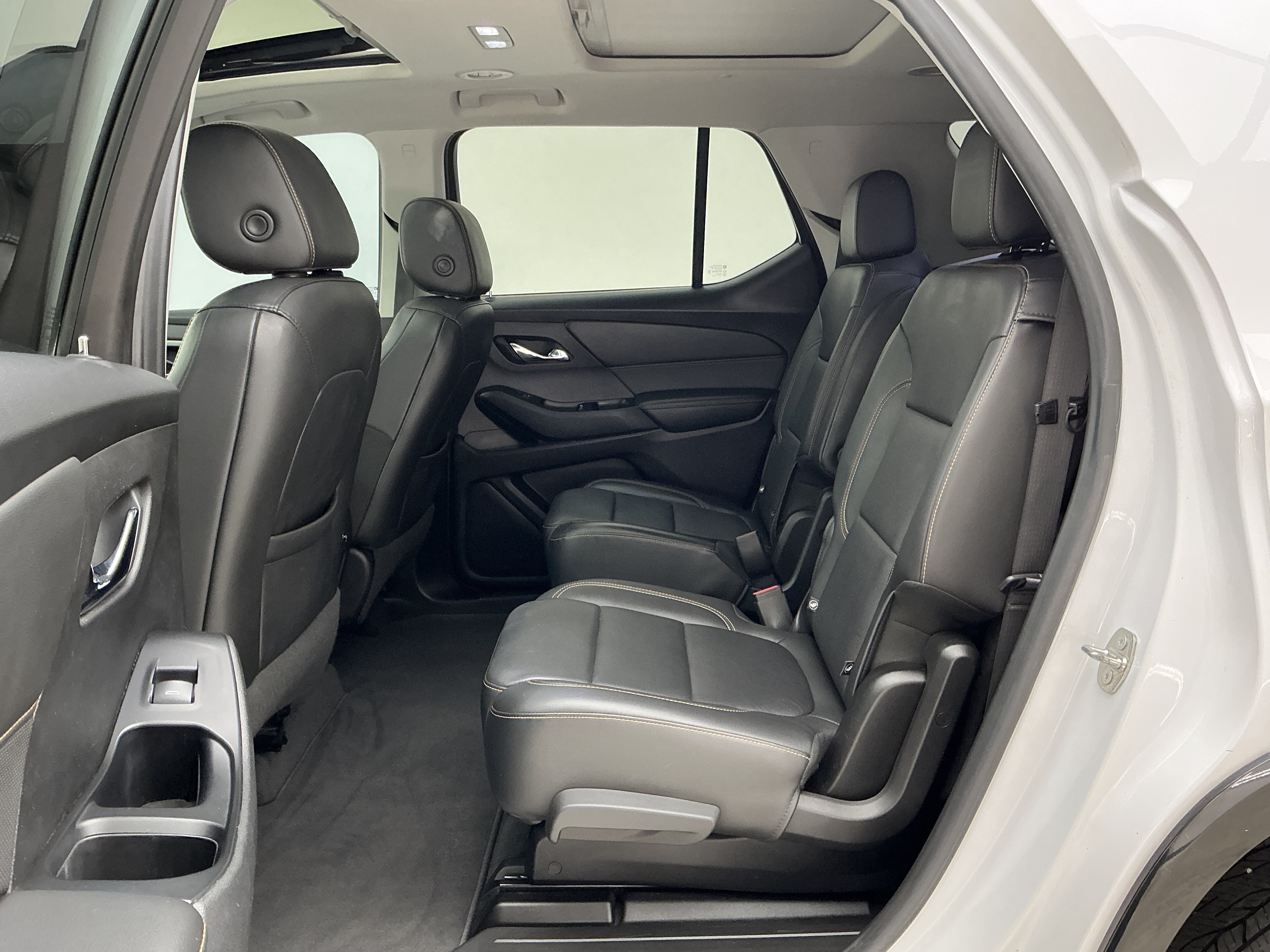 Certified Used 2019 Iridescent Pearl Tricoat Chevrolet Premier image 19