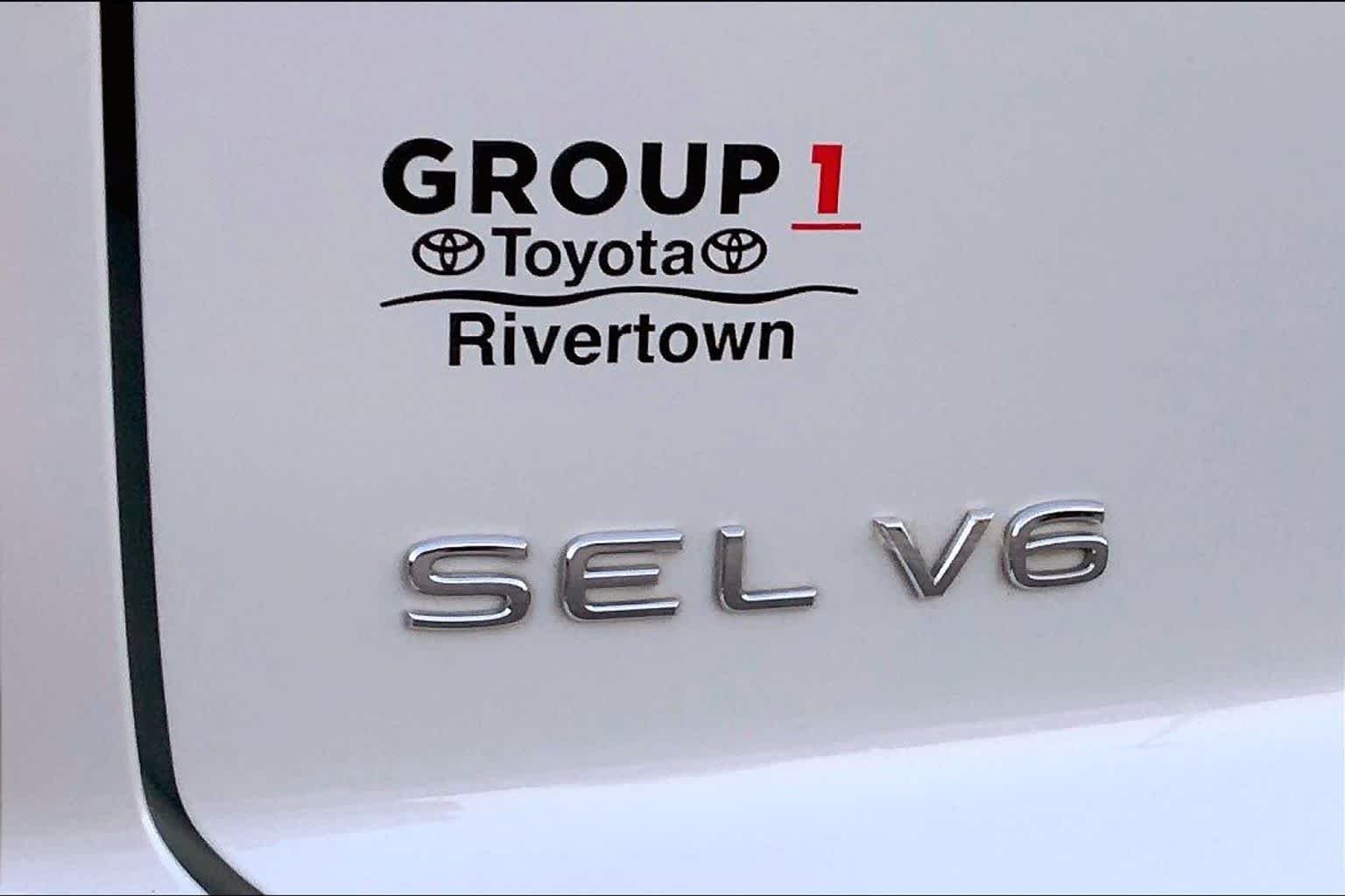 Used 2023 Opal White Pearl Volkswagen 3.6L V6 SEL Premium R-Line image 26