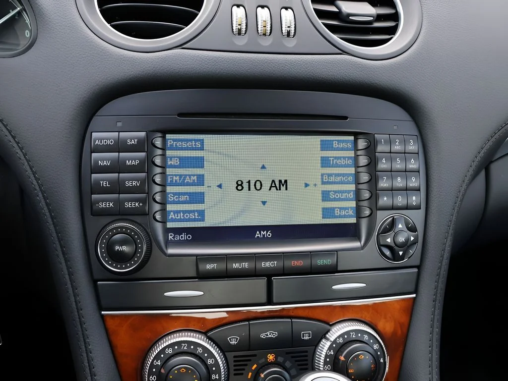 Used 2008 Iridium Silver Metallic Mercedes-Benz SL 550 image 26