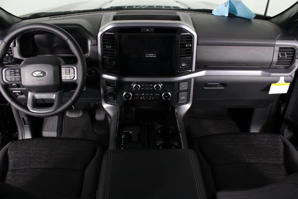New 2026 Agate Black Metallic Ford XLT image 23