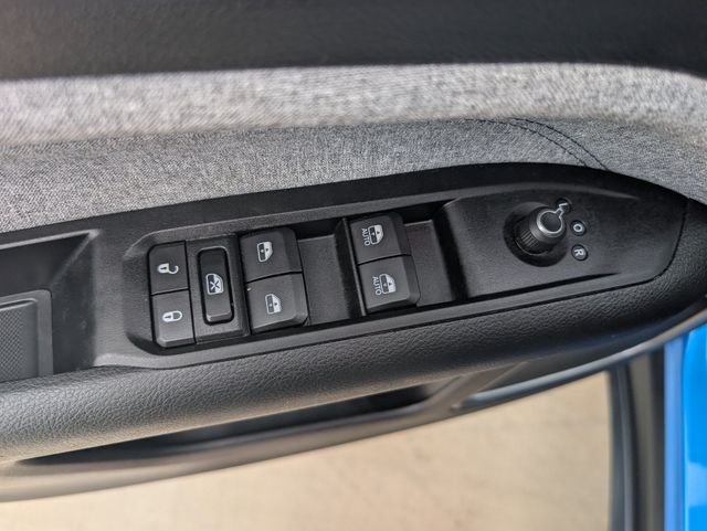 Used 2022 Blue Jeep Latitude image 21