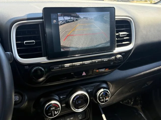 Used 2025 Lunar White Hyundai SEL image 21