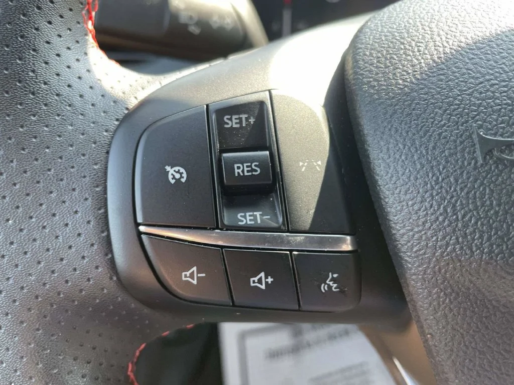 Used 2025 Gray Ford ST-Line image 25