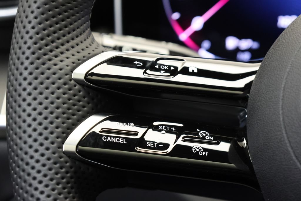 Used 2026 Black Mercedes-Benz GLC 300 image 21