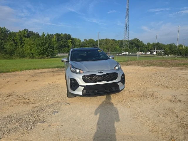 Used 2022 Silver Kia Nightfall image 13