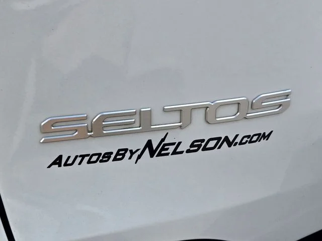 Used 2024 White Kia SX image 18