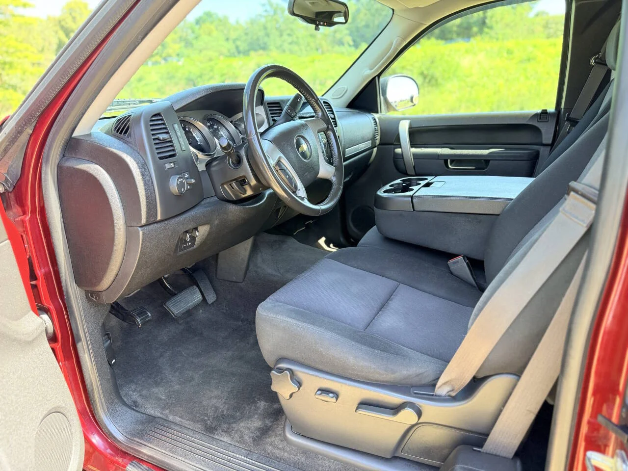 Used 2013 Red Chevrolet LT 4x2 4dr Extended Cab 8 ft. LB image 12