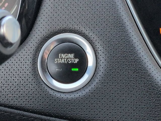 Used 2022 White Cadillac Sport image 25