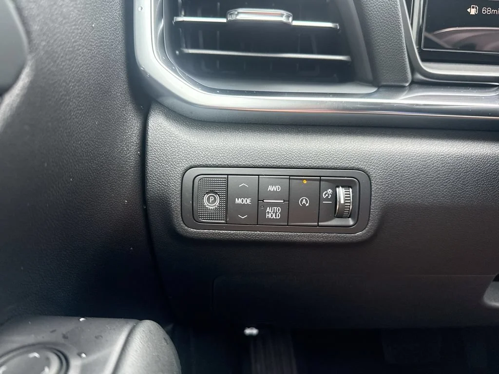 New 2027 Ebony Twilight Metallic GMC Elevation image 18