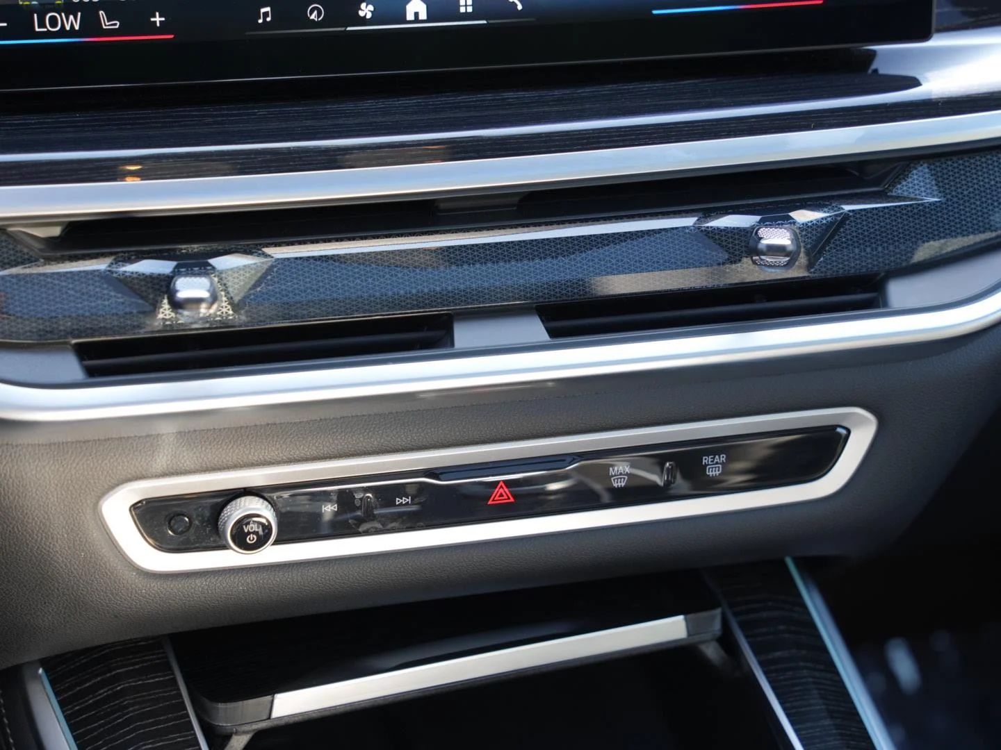 2025 BMW X5 50e - Photo 14