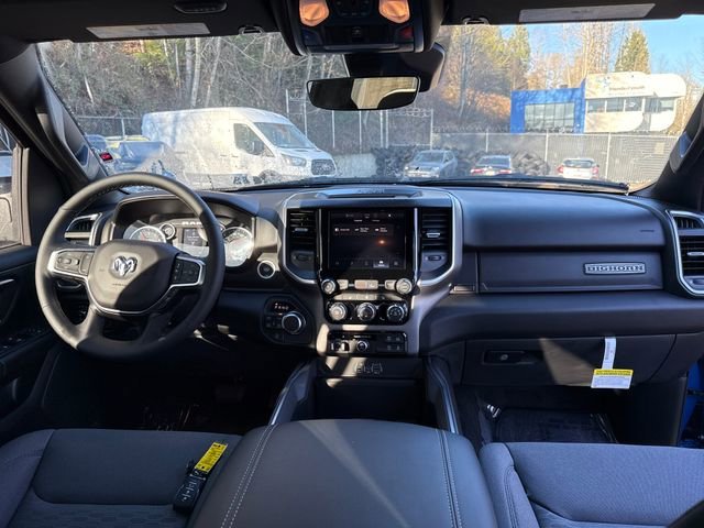New 2025 Hydro Blue Pearl-Coat Exterior Paint RAM Big Horn/Lone Star image 11