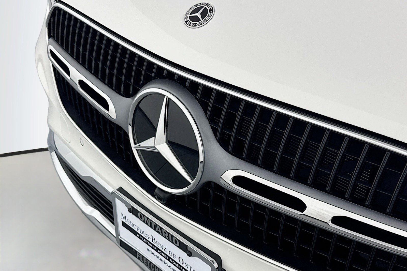 Certified Used 2026 Polar White Mercedes-Benz GLC 300 image 13