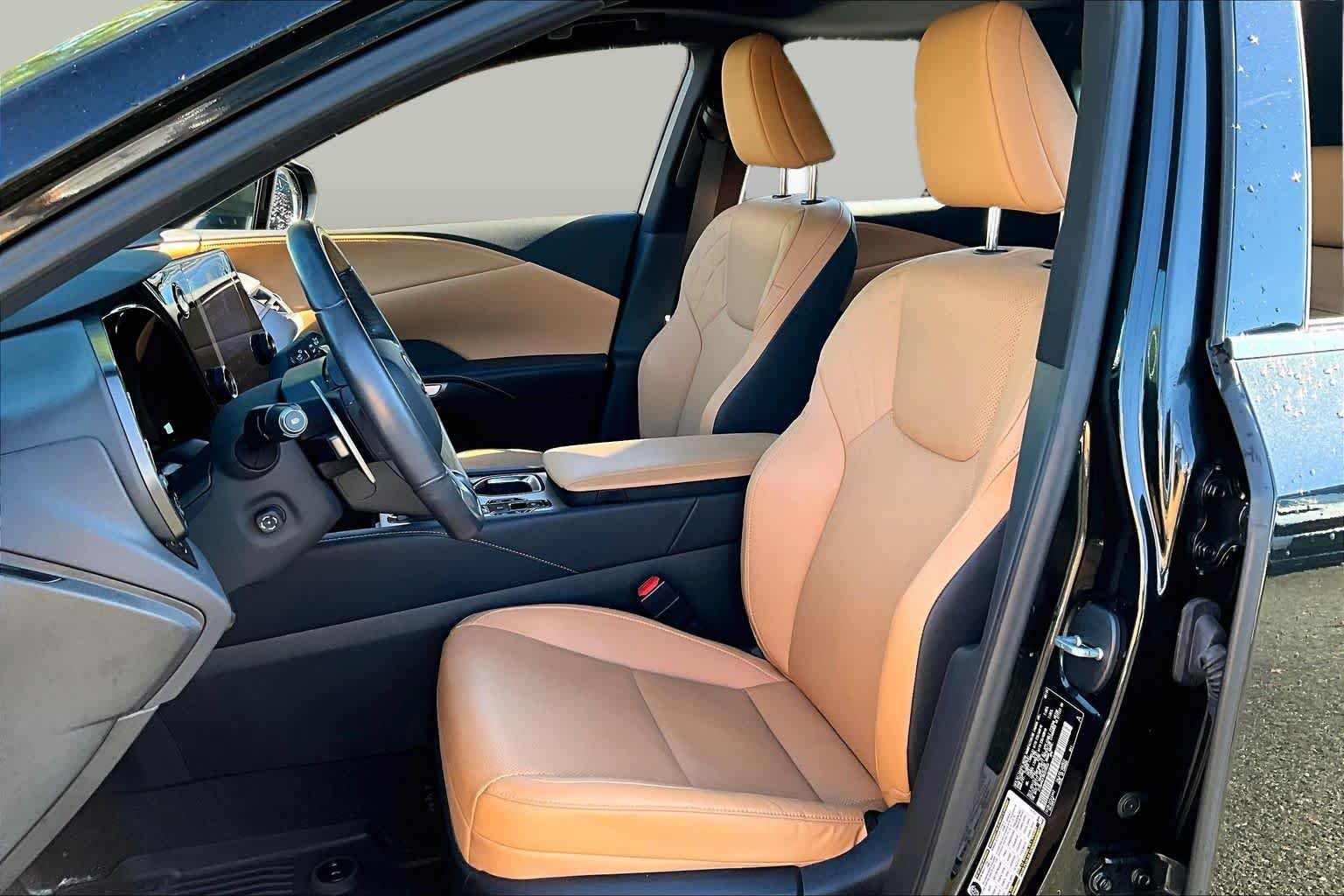 Certified Used 2024 Caviar Lexus Premium image 8