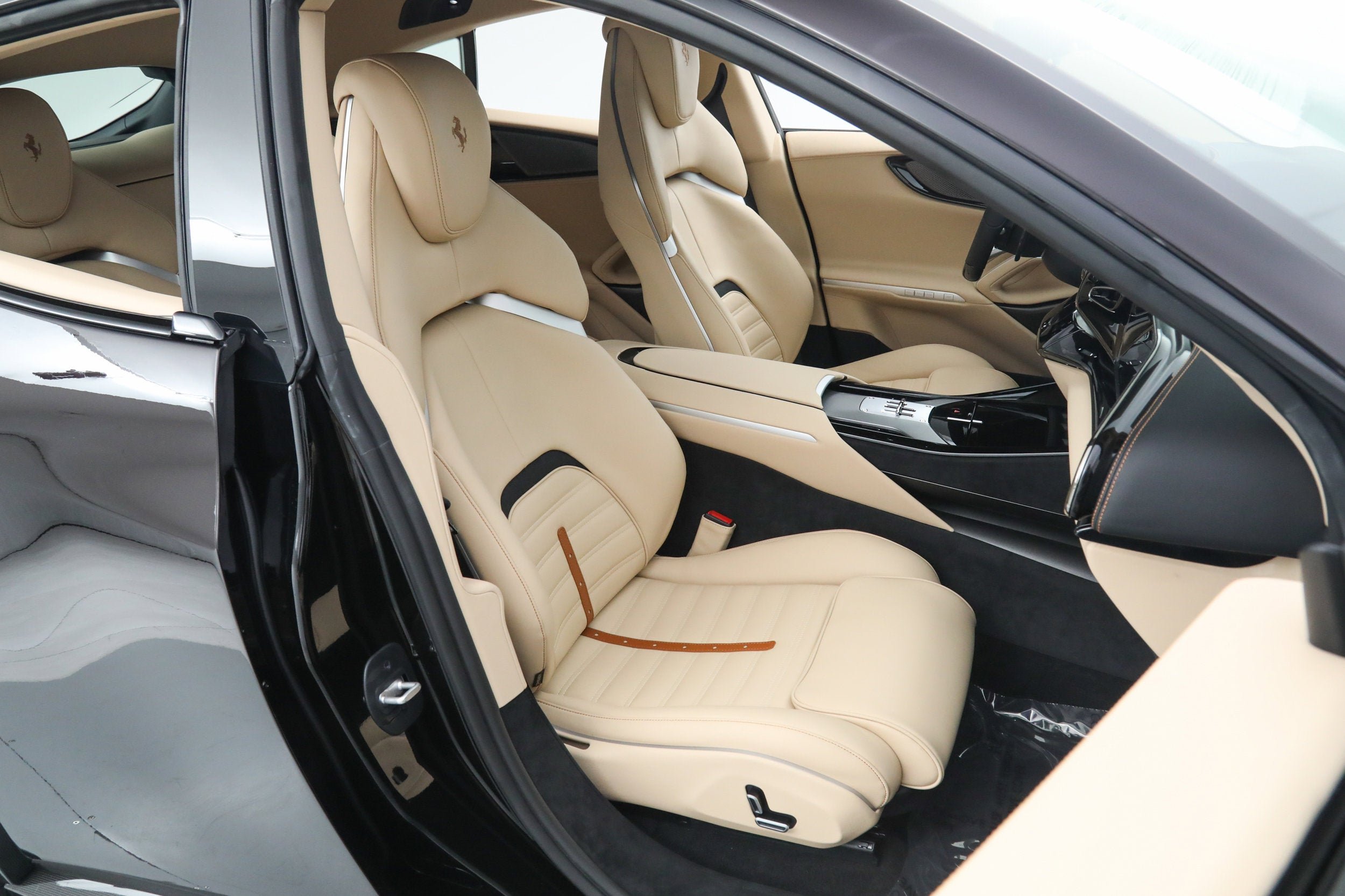 Certified Used 2025 Nero Purosangue Ferrari  image 22