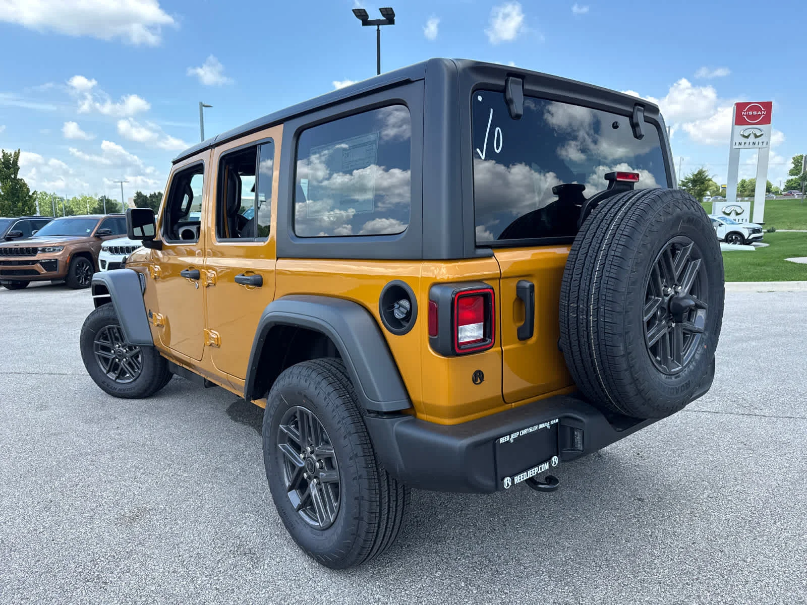 New 2026 Goldilocks Jeep Sport S image 6