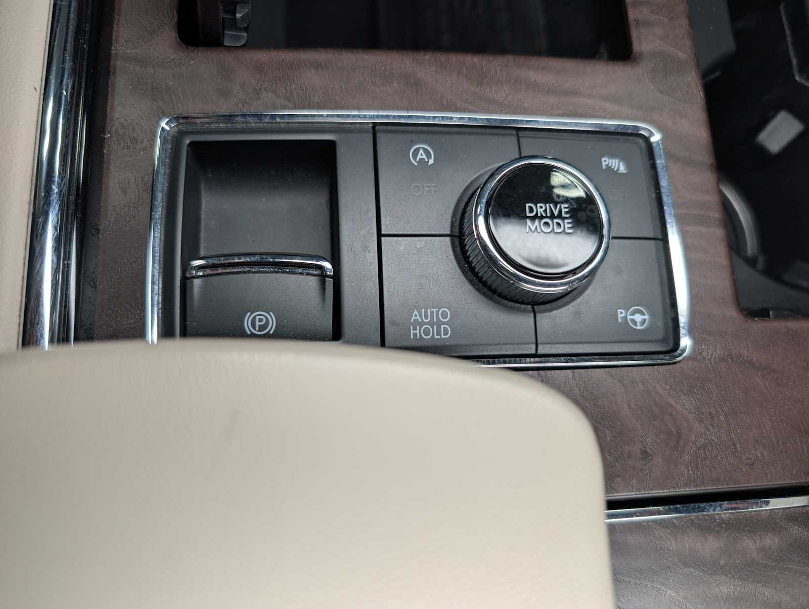 Used 2020 Rhapsody Blue Lincoln Reserve image 32