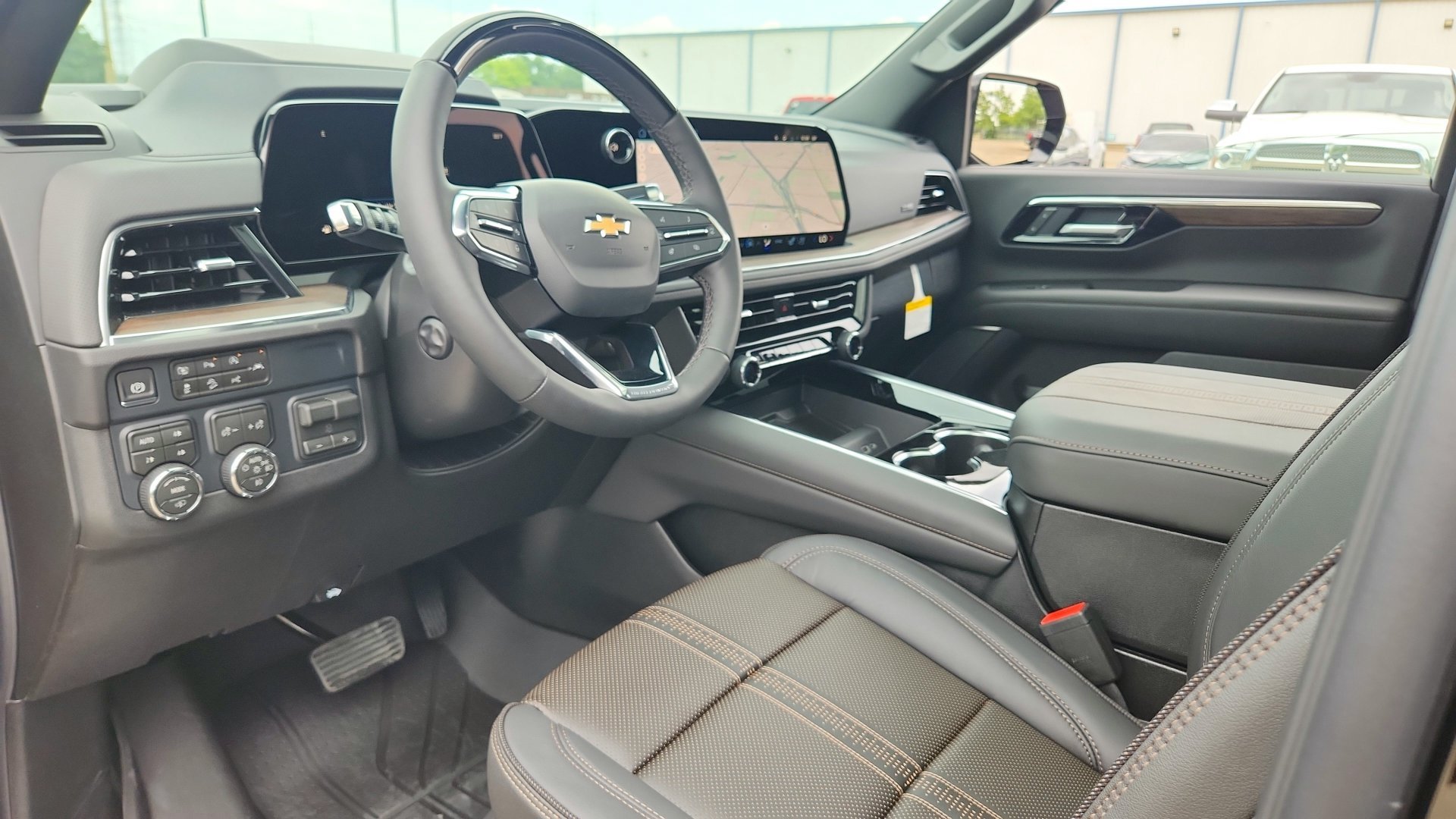 2026 Chevrolet Suburban High Country - Photo 13