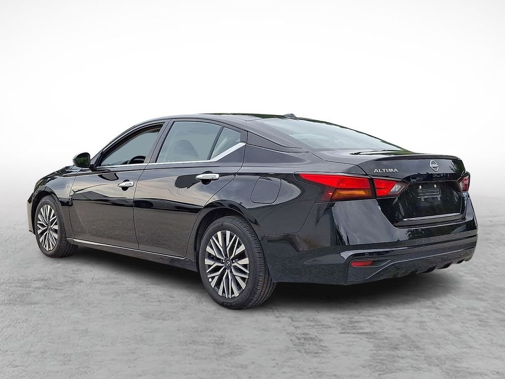 Used 2025 Black Nissan 2.5 SV image 4