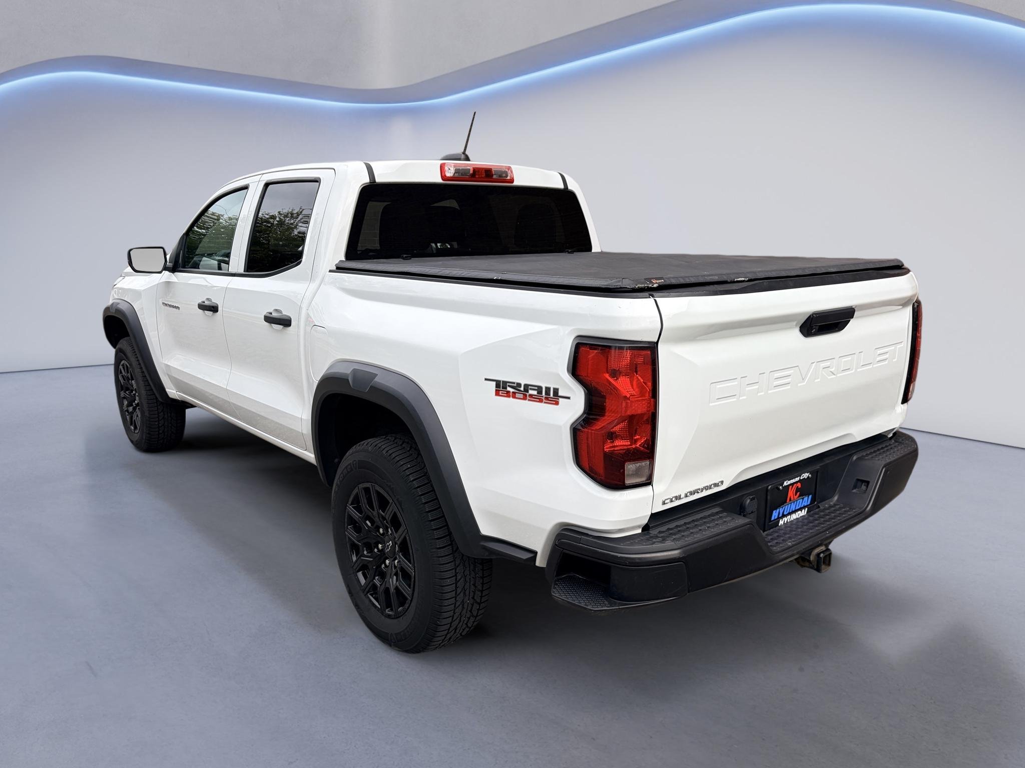 Used 2023 Summit White Chevrolet 4WD Trail Boss image 3