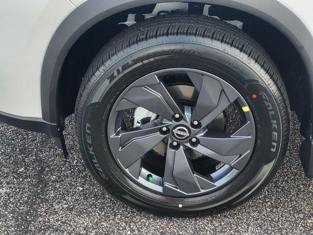 New 2026 Everest White Pearl TriCoat Nissan SV image 9