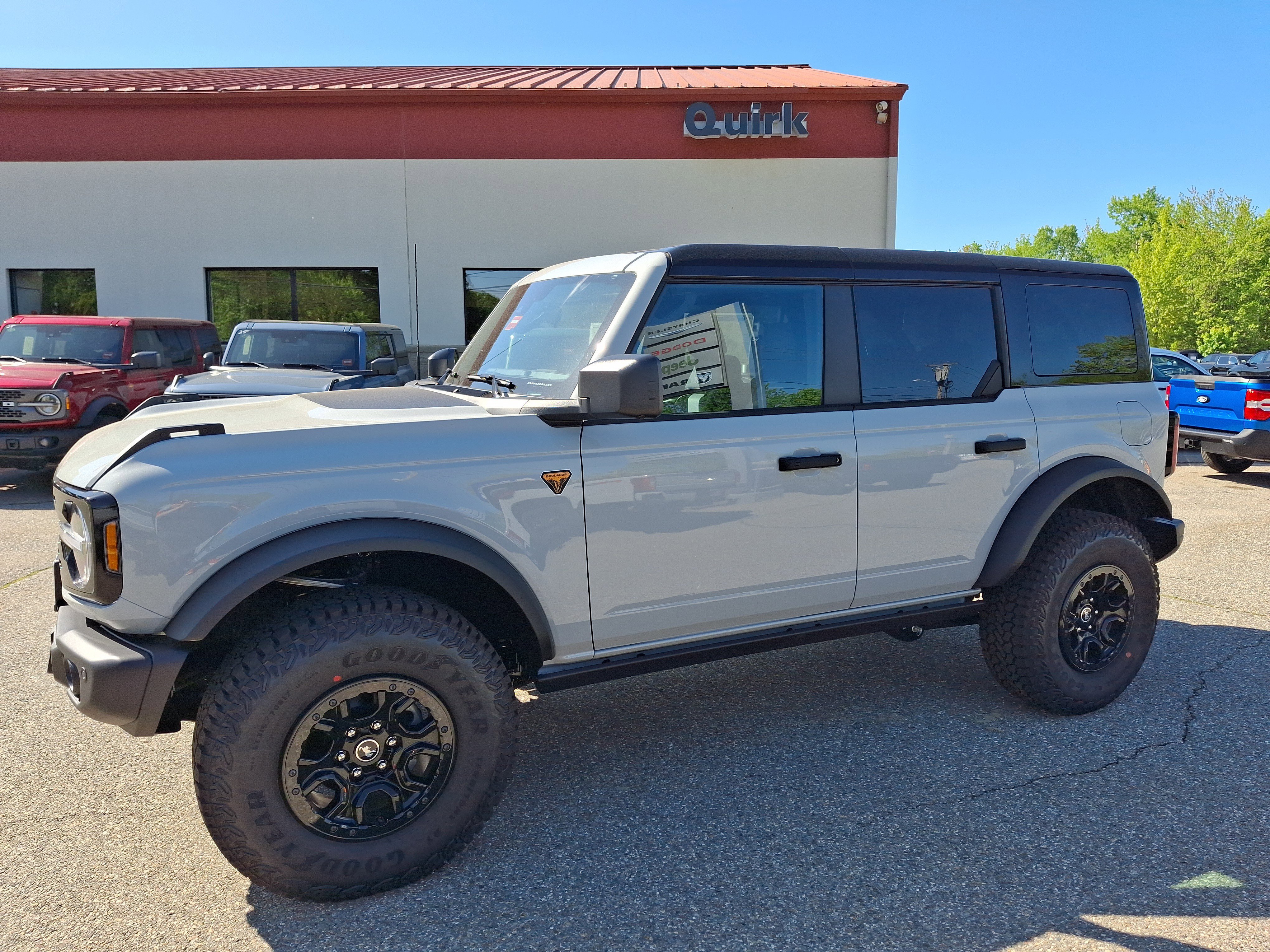 New 2026 Avalanche Gray Ford Badlands® image 6