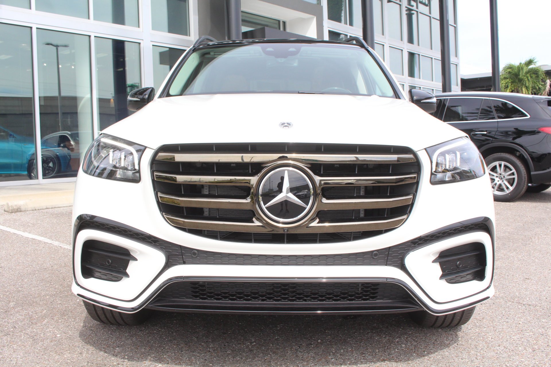 New 2026 POLAR WHITE Mercedes-Benz GLS 450 image 10