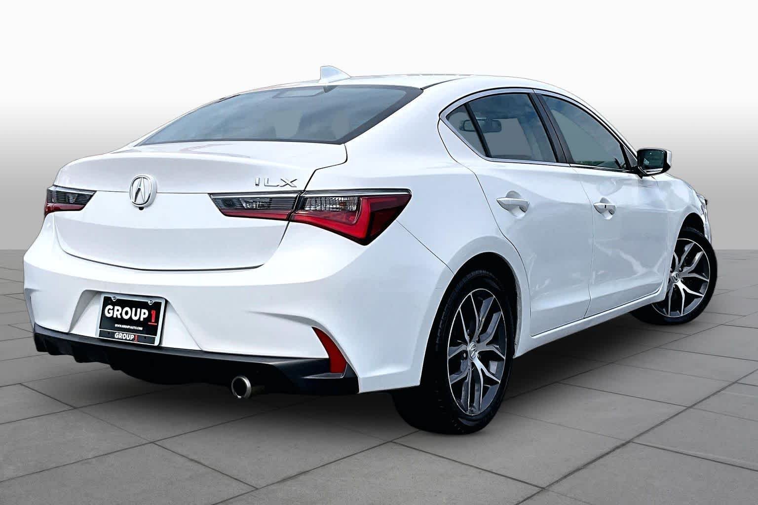 Used 2019 Platinum White Pearl Acura w/Premium Pkg image 13