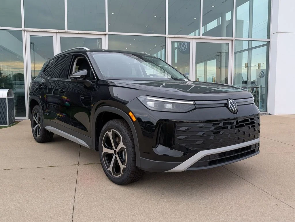 New 2026 Black Volkswagen SE image 2