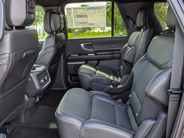 New 2026 Agate Black Metallic Ford MAX Platinum® image 14