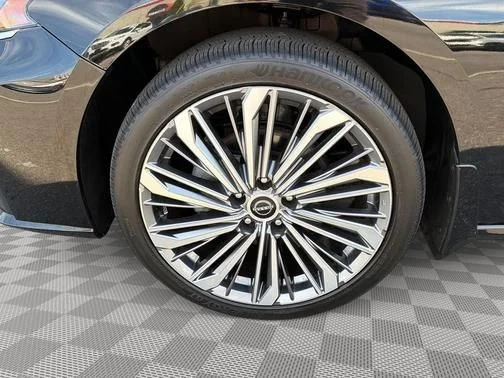 Used 2023 Black Nissan 2.5 SL image 14