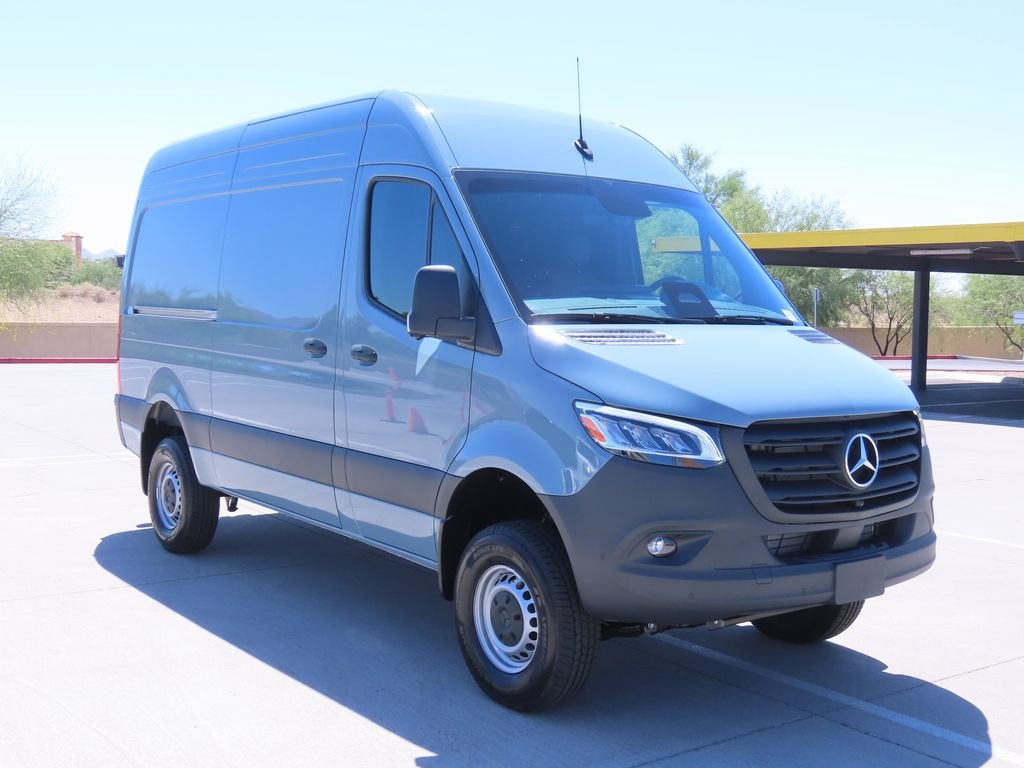 New 2026  Mercedes-Benz Cargo 144 WB image 3