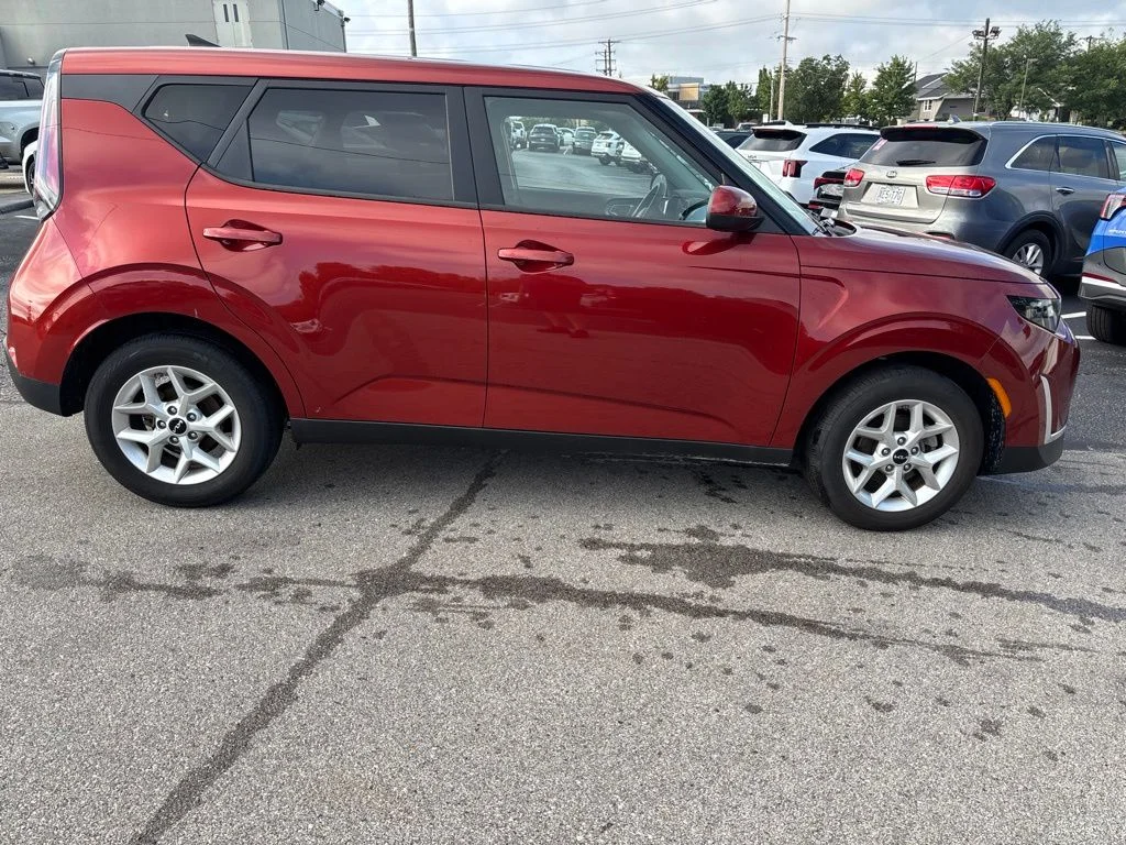 Used 2025 Mars Orange Kia LX image 2