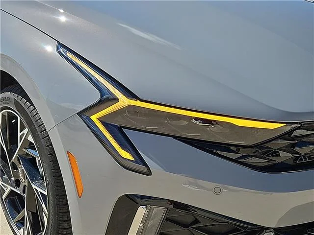 New 2026 Wolf Gray KIA GT-Line Front-Wheel Drive image 6