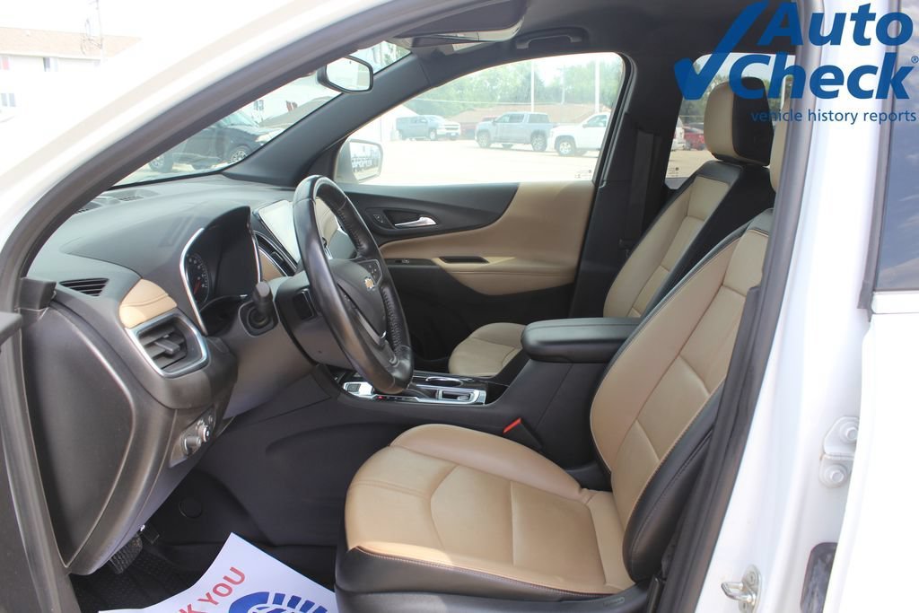 Used 2022 Summit White Chevrolet Premier image 11