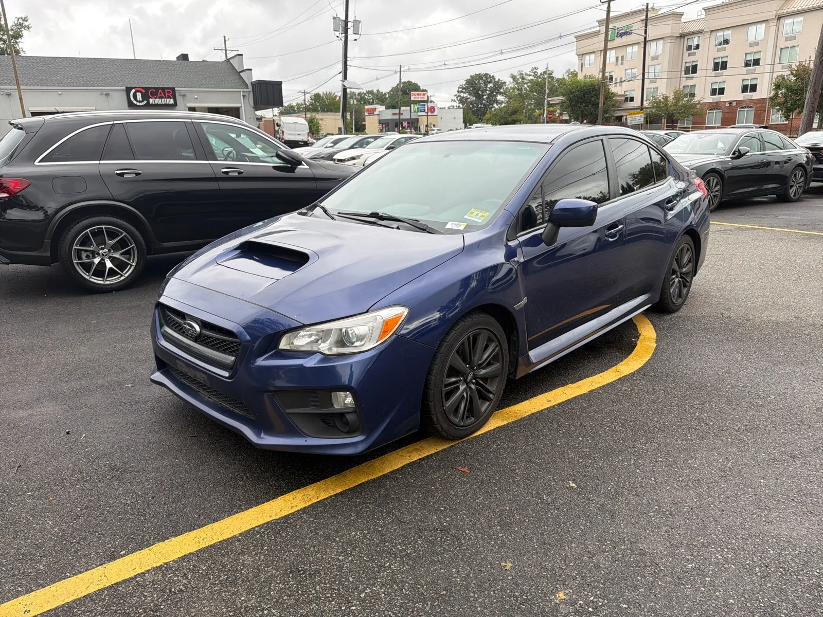 Used 2017  Subaru  image 3
