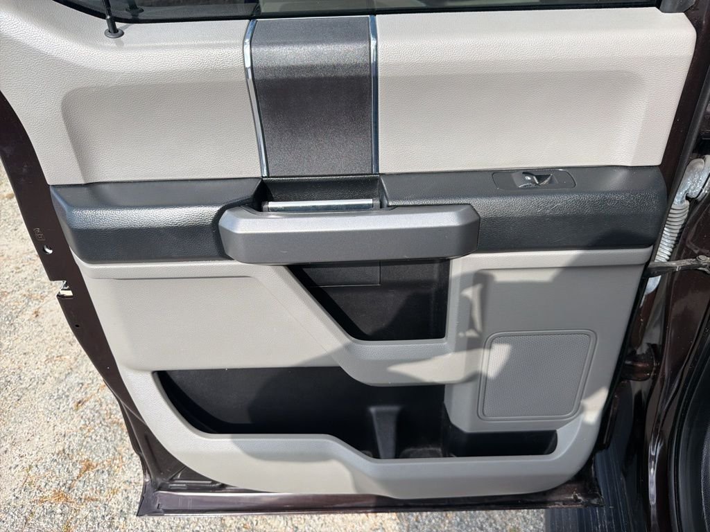 Used 2018 Red Ford XLT image 21