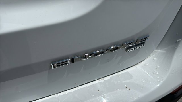 Used 2021 Summit White Buick Preferred image 7