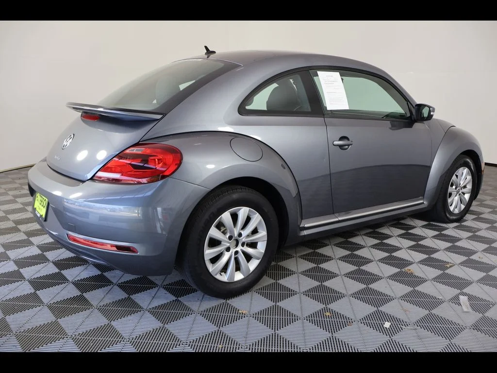 Used 2019 Gray Volkswagen 2.0T S image 6