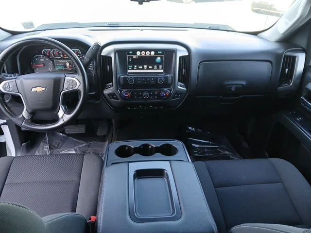 Used 2018 White Chevrolet LT image 12