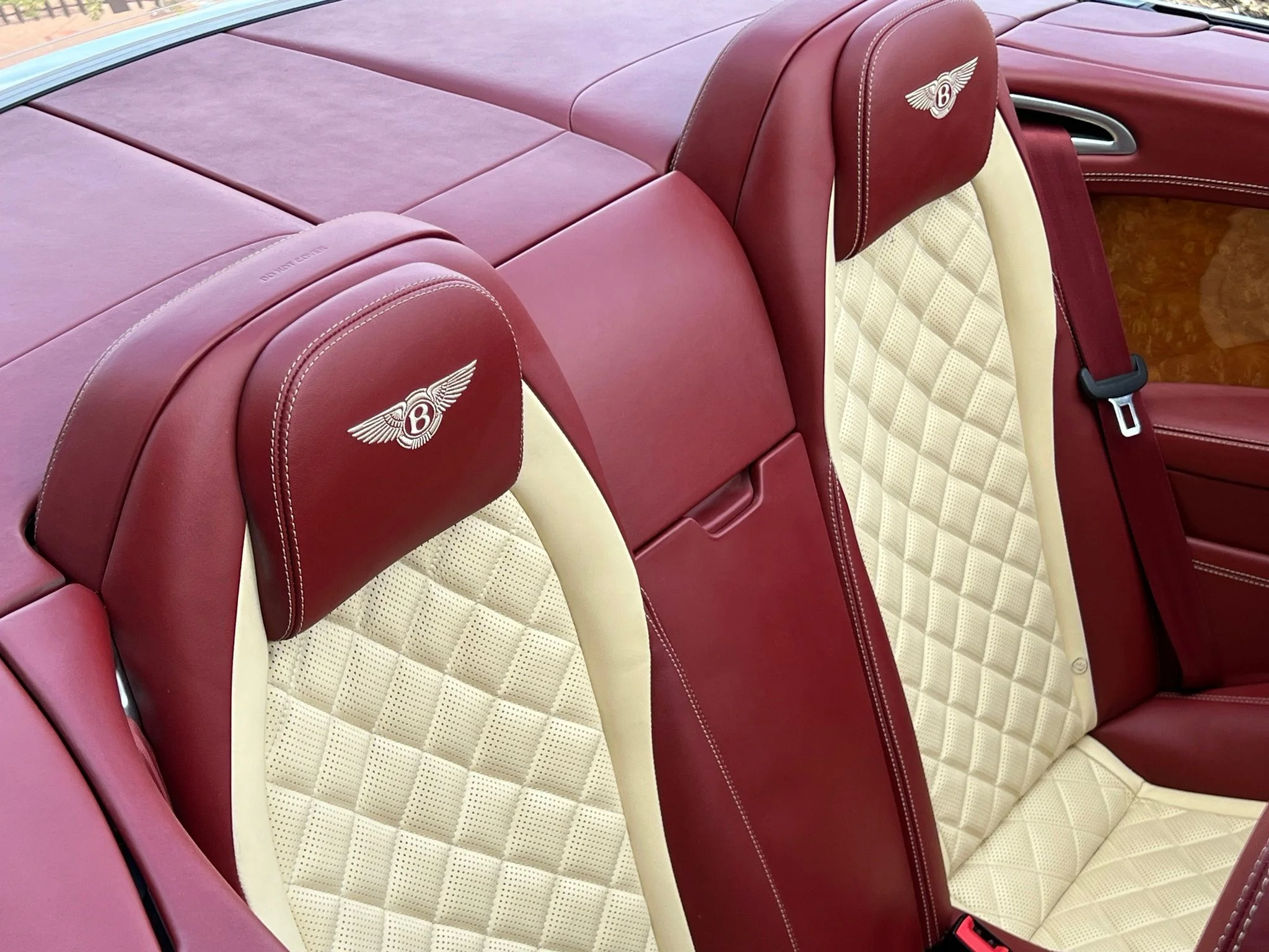Used 2017 Gold Bentley W12 image 24