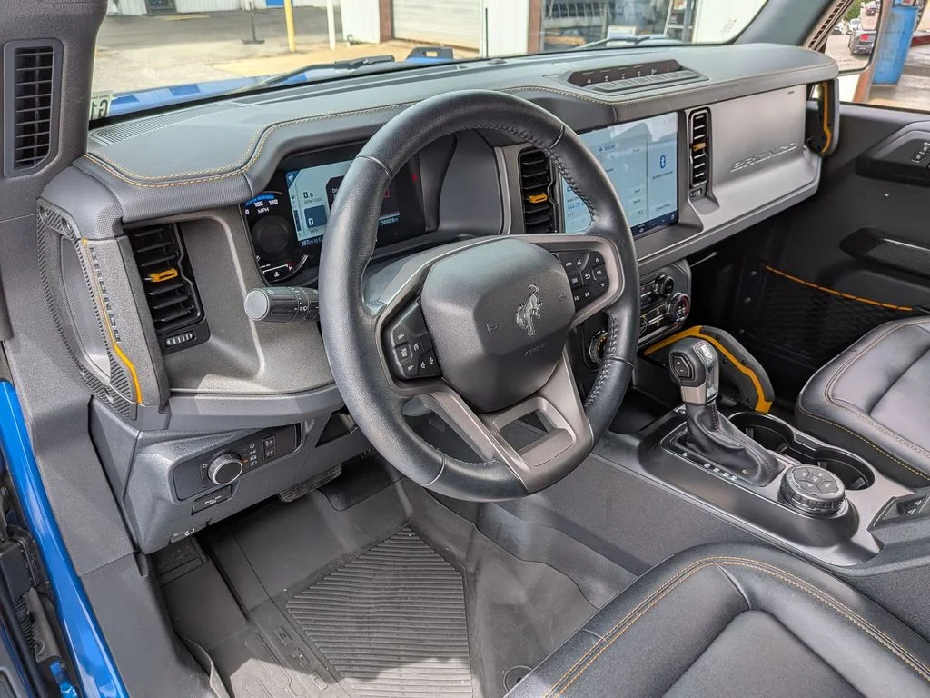 Used 2024 Blue Ford Badlands image 27