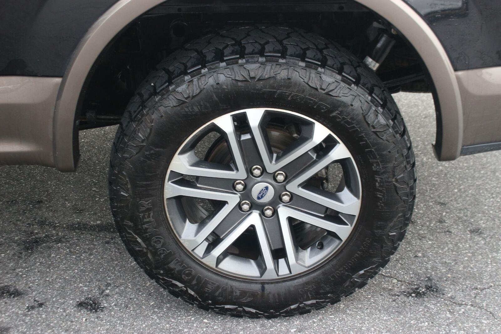 Used 2020 Black Ford XL image 40