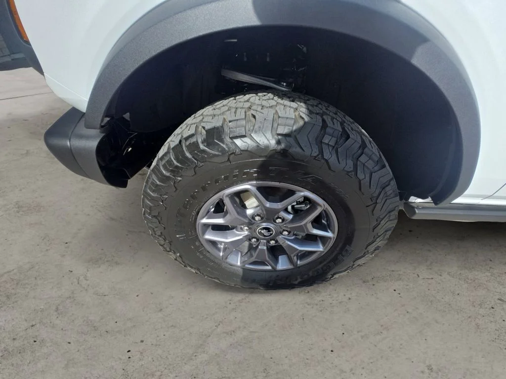 Used 2025 White Ford Badlands image 14
