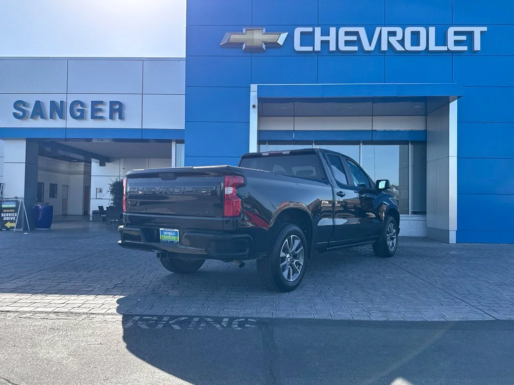 Used 2021 BLACK Chevrolet RST image 8