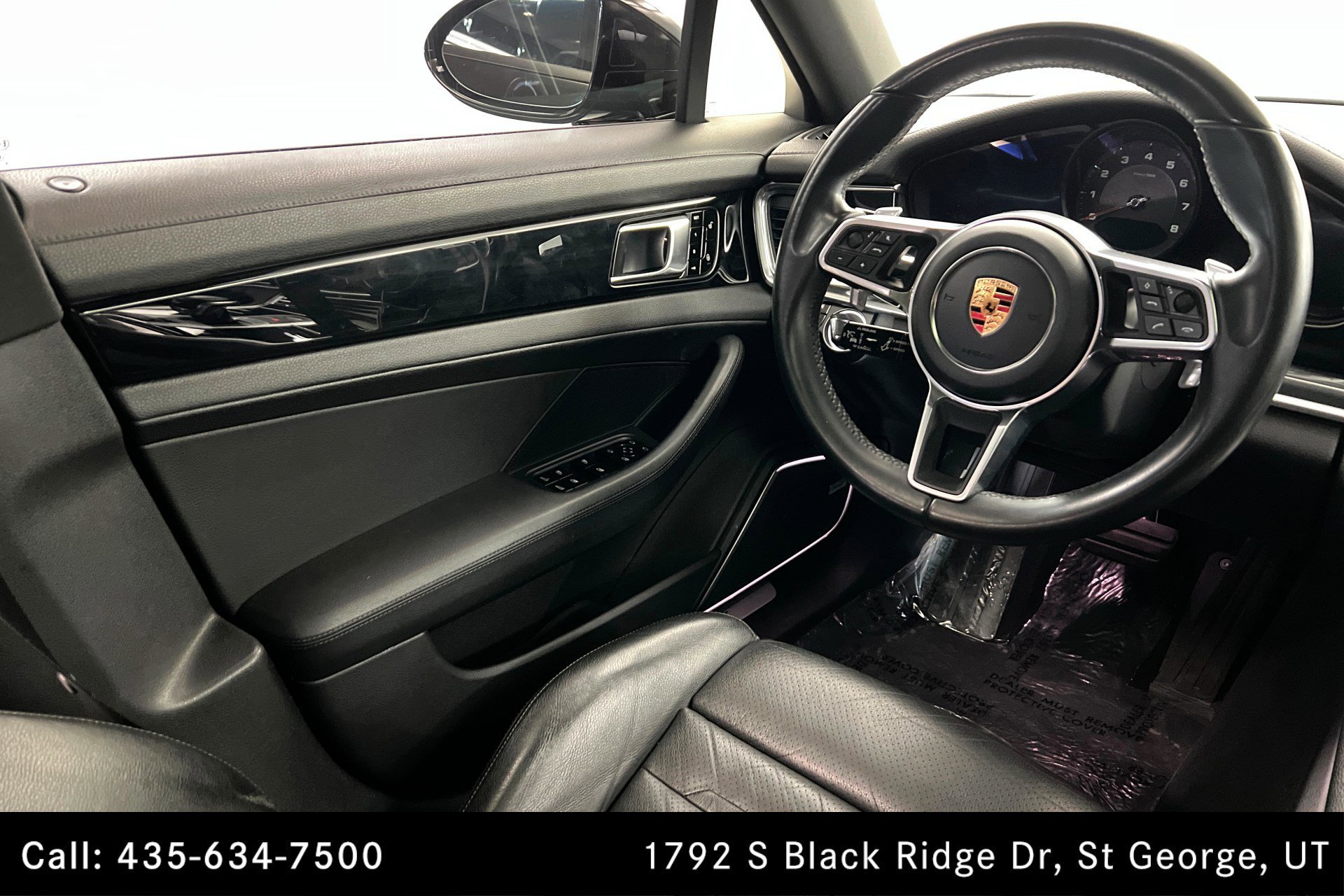 2017 Porsche Panamera 4 - Photo 12